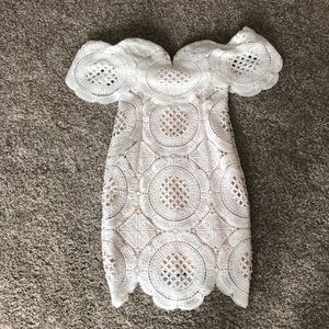 White lulus dress. Worn once. Perfect condition